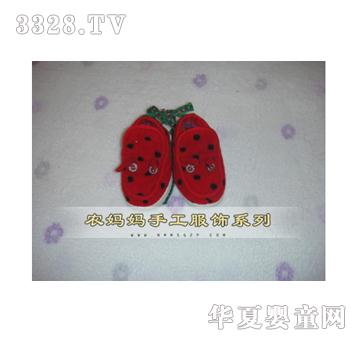 ũ����Ӥ�׶��ֹ���ɫ��Ь