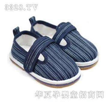 ��������ɫ����Ӥ��Ь