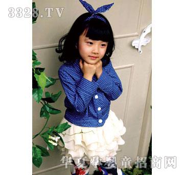 �����ݸ�����ɫ����