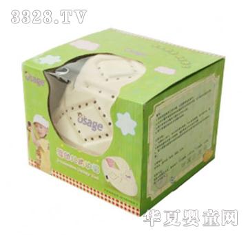 ŷ����Ӥ�׶�����ñ��ɫ