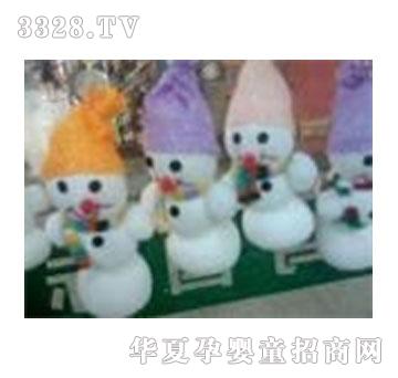 �����к�ѩ�˻�ɫ