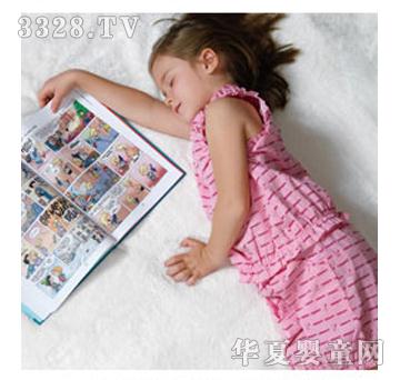 Snoopy�������ƺ�ɫ