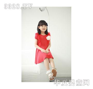 ���׿ɺ�ɫŮͯȹ