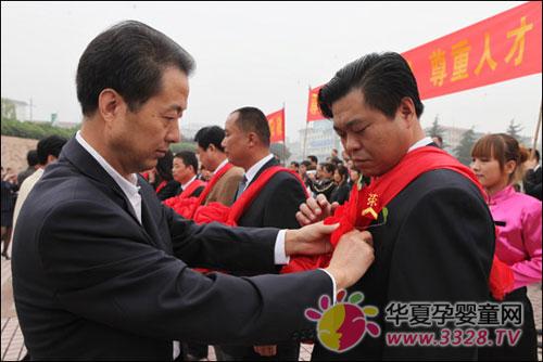 ���ż���������ͬ־������ѡ�������Ͷ�ģ��