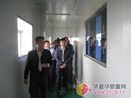 �ϲ����Ÿ�ˮ���г������쵼ݰ����ӥ��ҵ���޹�˾�Ӳ칤��