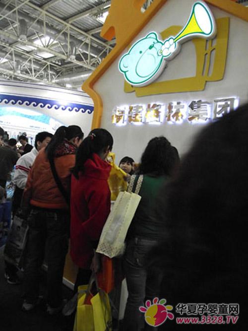 ����ͯװCHIC2011��ɫչ���ܹ�ע