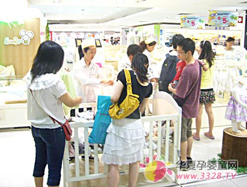 ������һ��������ͺ��ӹ�����ɫͯ��