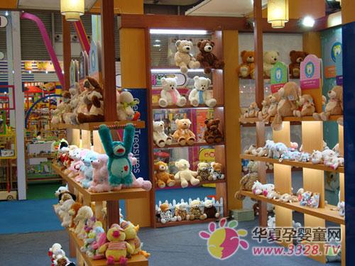 �ɰ����ײ�չ�Ϻ������߽��й�������ߡ�ģ�ͼ�Ӥ����Ʒչ���ᡱ