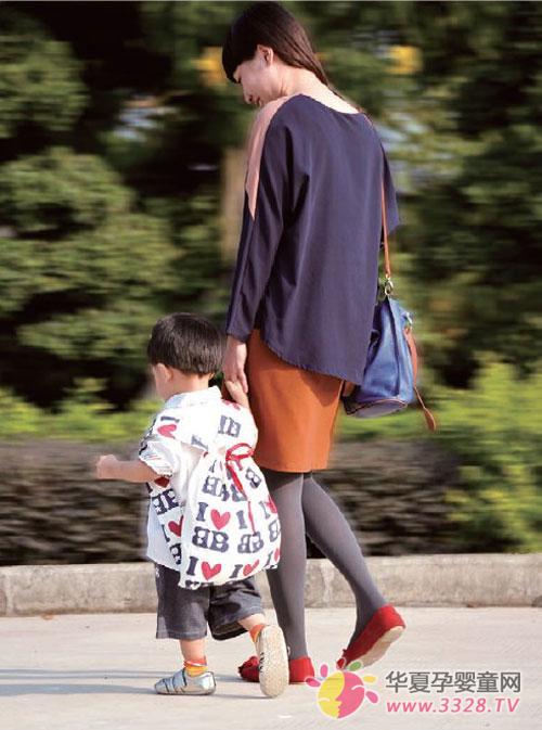 �����������ģ�����ɫ���Ӳ����ں�������