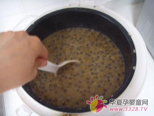 �и����Ժ��̶�ɳ��ˮ��