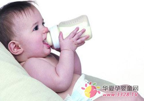 baby������Լ�����ƿ