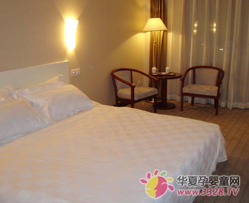 ��17�쾩��������ӤͯչΪ����ܱ����ոۻ�԰�Ƶ�