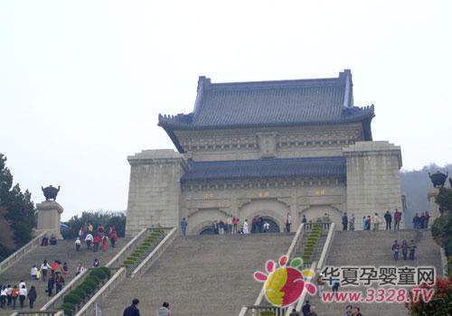 ��չ2013�Ͼ���Ӥͯչ������������ɽ��